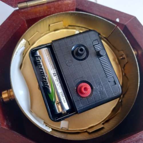 BULOVA QUARTERMASTER MARITIME CLOCK IN WOODEN CASE MODEL B7910