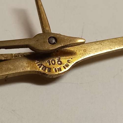 VINTAGE PORTABLE SCALE IN PURPLE VELVET CASE