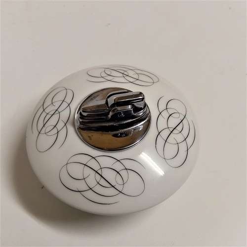 VINTAGE ROSENTHAL GERMANY - FASHIONED FOR RONSON PORCELAIN TABLE LIGHTER