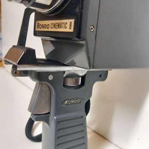 VINTAGE RONDO CINEMATIC 8 - 8MM WORKING MOVIE CAMERA WITH SEALED AFGA SUPER 8 FILM