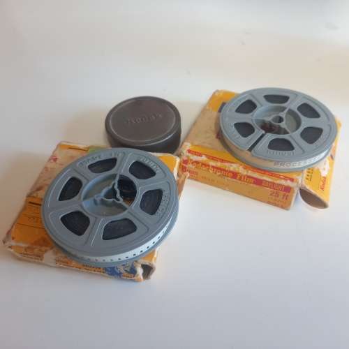 VINTAGE G.B.-BELL and HOWELL 624 8MM MOVIE CAMERA WITH KODAK FILM