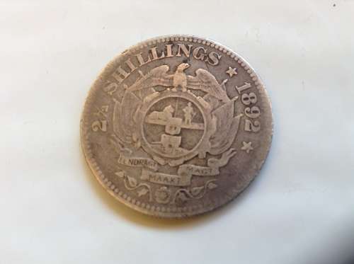 1892 SILVER ZAR HALF CROWN. (FIRST YEAR  18300 MINTAGE.)