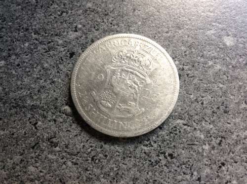 1923 SILVER UNION HALF CROWN. FIRST COINS MADE BY SAM. SILVER 11.31 GRAMS.