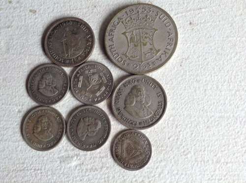 COLLECTION OF SOUTH  AFRICAN SILVER COINS.  19 GRAMS OF FiNE SILVER. GOOD CONDITION.
