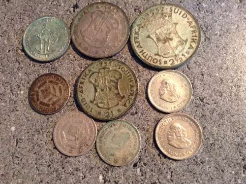 SA SILVER COINS. GROSS SILVER WEIGHT 56 GRAMS. FINE SILVER WEIGHT 31 GRAMS. 1 BID.