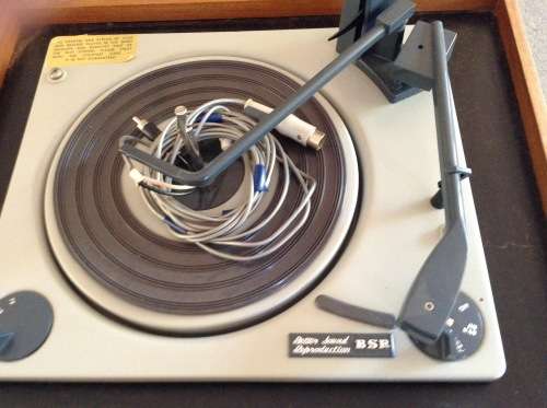 VINTAGE BSR (BETTER SOUND REPRODUCTION) BRITISH TURNTABLE. WORKING IN GOOD CONDITION.SHIPPING R150.