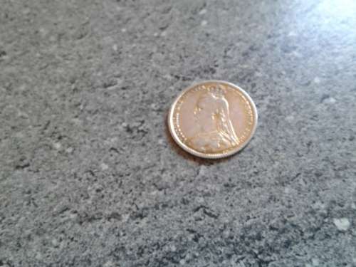 RARITY. 1887 ENAMELLED QUEEN VICTORIA SIXPENCE.