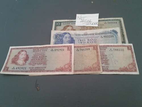 T.DE JONGH RSA BANKNOTES.BID PER NOTE TAKING 5.