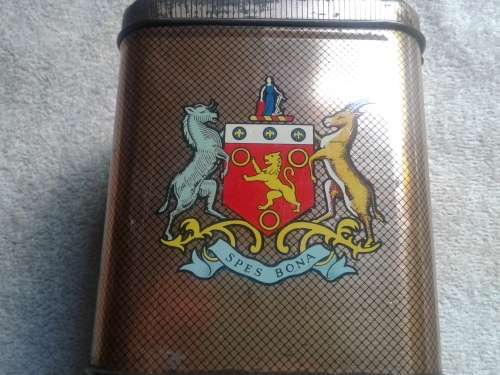 Historical 1910 /1960 UNION OF SA. TIN WITH 100 RANDOM WORLD COINS.BID 1 TAKING 100.DESC.