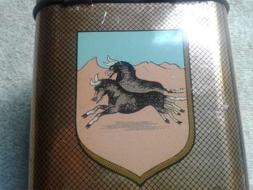 Historical 1910 /1960 UNION OF SA. TIN WITH 100 RANDOM WORLD COINS.BID 1 TAKING 100.DESC.