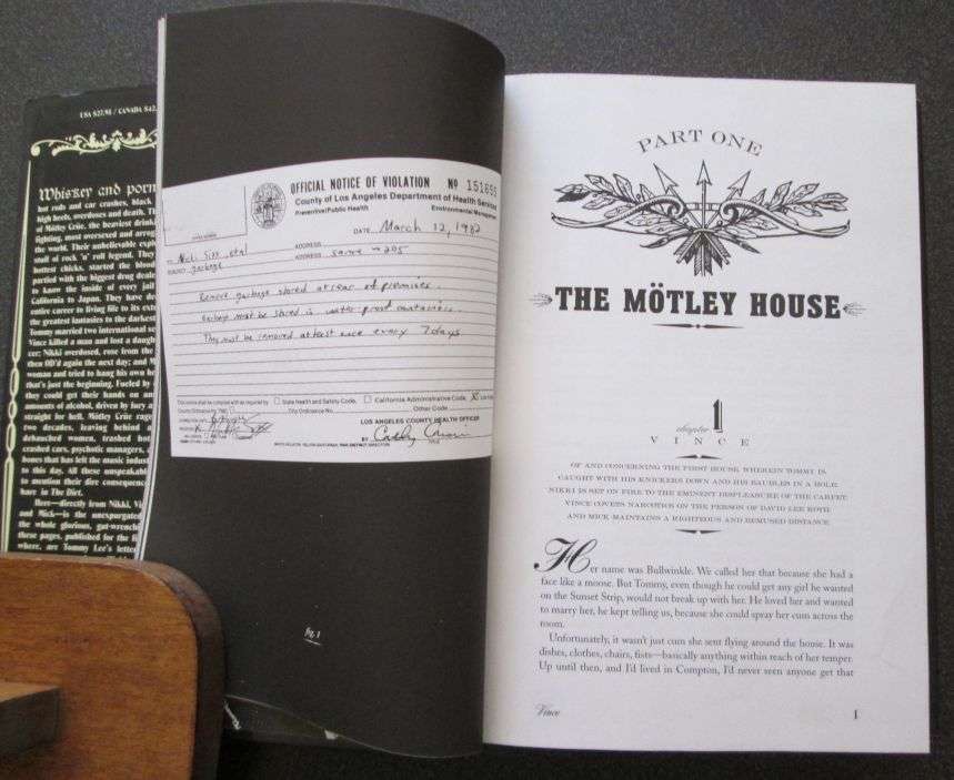 The Dirt: Confessions of the World`s Most Notorious Rock Band, Mötley Crüe