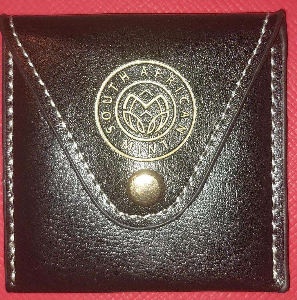 2013 Nelson Mandela Protea UNC Silver R1 coin!! Includes black leatherette pouch