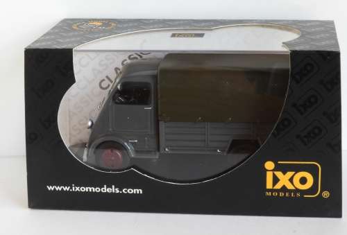 Peugeot DMA Plateaux (1949) Trauck by IXO Models