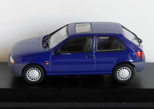 Ford Fiesta (1995) by Minichamps
