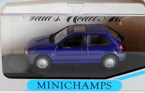 Ford Fiesta (1995) by Minichamps