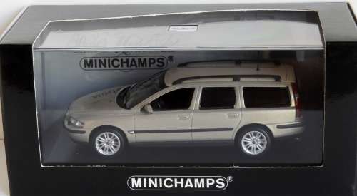 Volvo V70 (2000) by Minichamps
