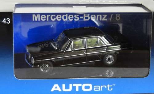 Mercedes-Benz 220D 1:43 by Autoart