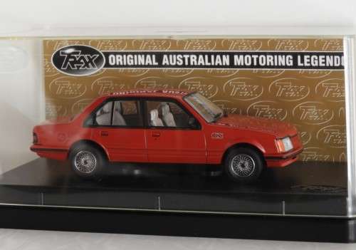 Holden VH Commodore SS (1982) 1:43  TRAX Original Australian Motoring Legends