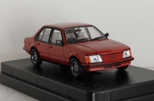 Holden VH Commodore SS (1982) 1:43  TRAX Original Australian Motoring Legends