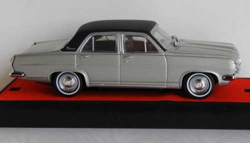 Holden HR Premier Sedan (1966) 1:43 TRAX "The Originals" Series