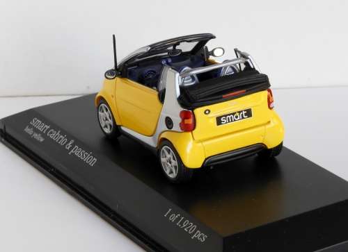 Smart Cabrio and Passion  (2000) 1:43 Minichamps Limited Edition