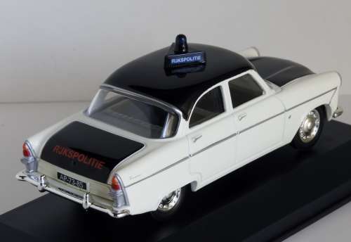 Ford Zephyr "Police Collection" 1:43 Vanguards  made by Lledo