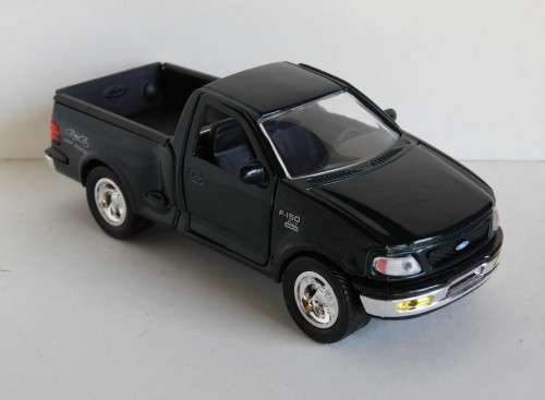 Ford F150  (1976) Scale 1:40  - SS5604 - No box