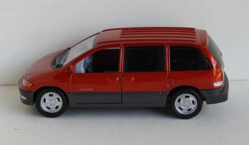Dodge Caravan Scale 1:32 vy Kinsmart