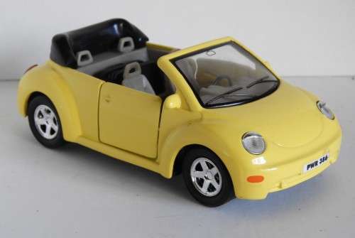 Volkswagen New Golf Convertible  - Scale is probably 1:28 -