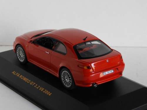 Alfa Romeo GT 3.2 V6 (2004) by IXO - Modern Series
