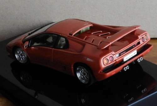 Lamborghini Diablo Coupe 1:43 AUTOart