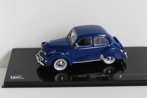 Panhard Dyna X (1954) 1:43 IXO
