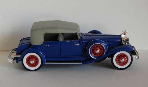 Chrysler Le Baron   (1932) 1:32 Signature Models