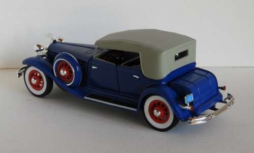 Chrysler Le Baron   (1932) 1:32 Signature Models