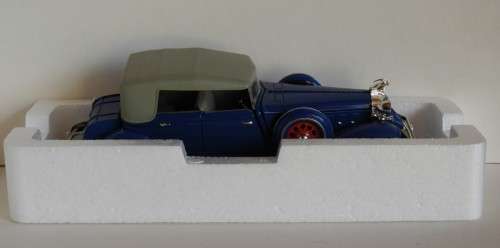 Chrysler Le Baron   (1932) 1:32 Signature Models