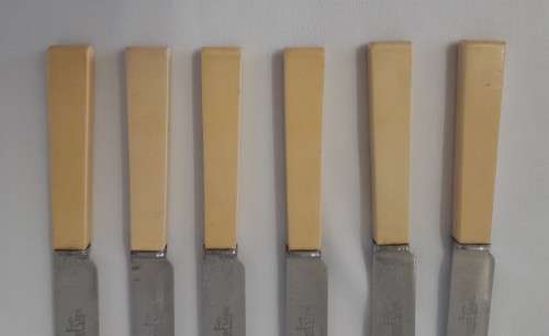 6 ANTIQUE WALKER & HALL NON STAIN KNIVES - see pictures
