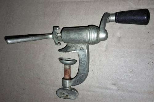 VINTAGE C & JW HAWKSLEY SHOTGUN SHELL RELOADER & A BRASS RECAPPER (missing top handle)