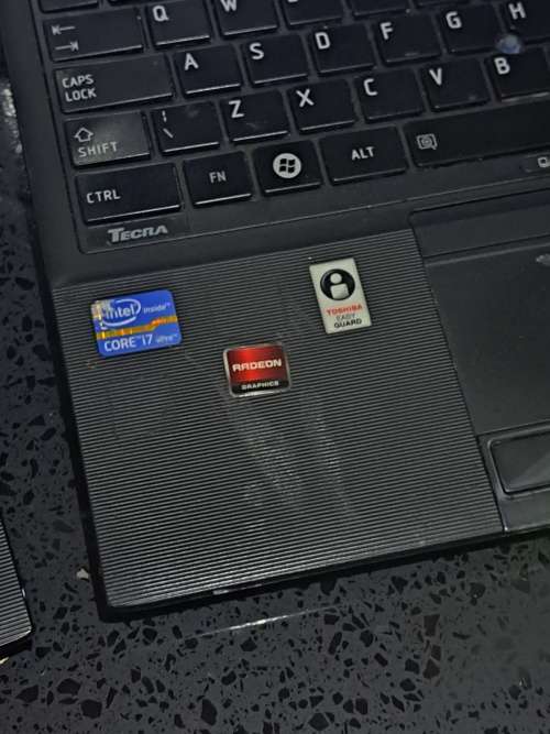 4x Toshiba icore 7 laptops new 500gb hardrive  all for one bid