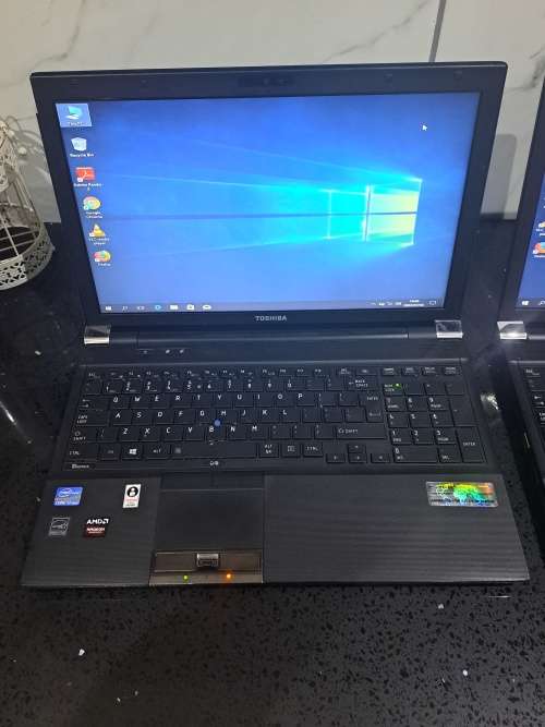 4x Toshiba icore 7 laptops new 500gb hardrive  all for one bid
