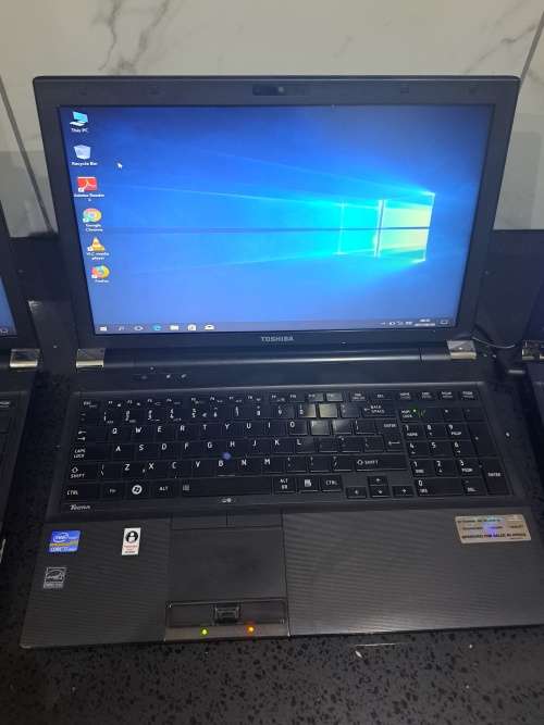 4x Toshiba icore 7 laptops new 500gb hardrive  all for one bid