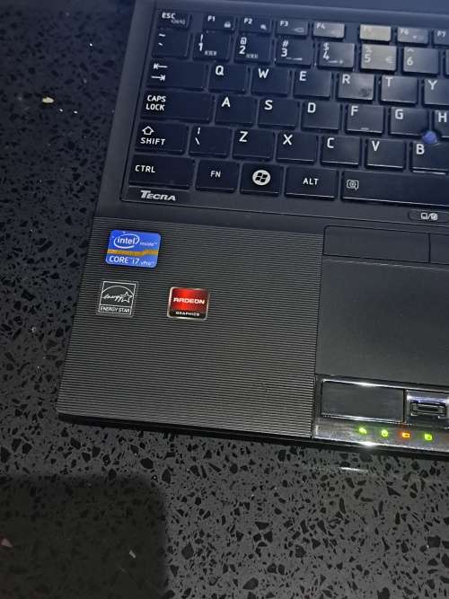 Toshiba icore 7 2.8 ghz radeon graphics laptop