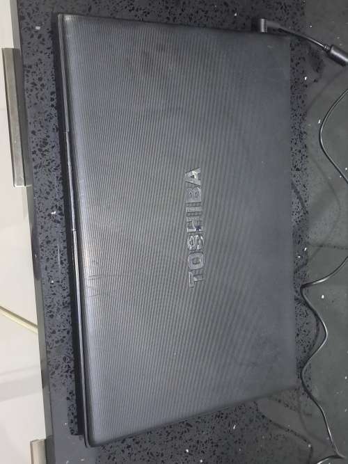 Toshiba icore 7 2.8 ghz laptop