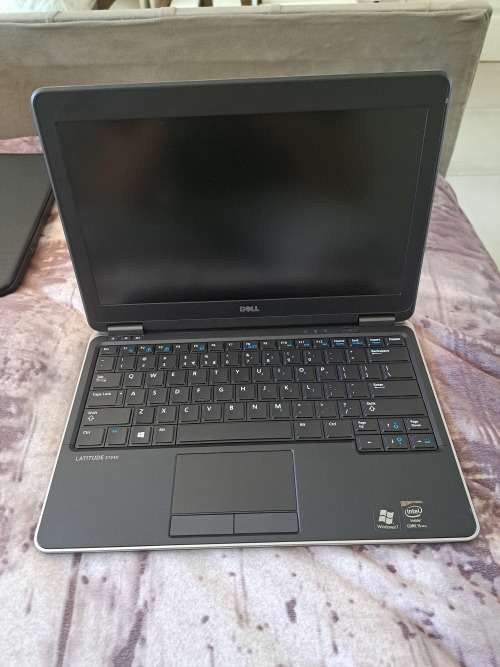 Dell latitude E7240 icore 5vpro PLEASE READ IN IMMACULATE CONDITION