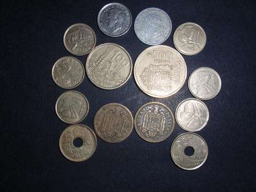 A LOT COMPRISING 14 SPANISH COINS