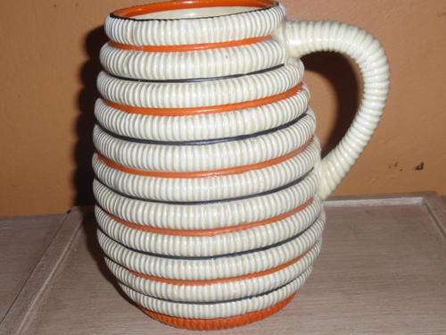 ONE CLARICE CLIFF TANKARD