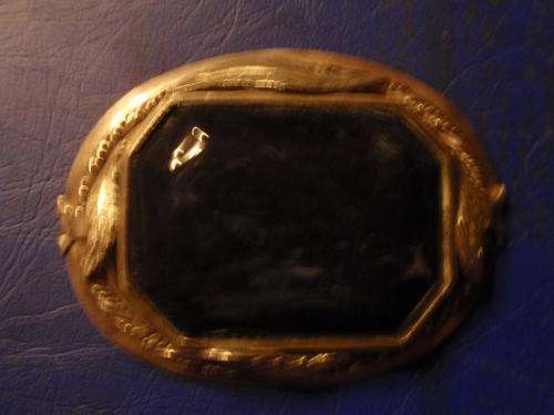 ONE VINTAGE STERLING SILVER AND BLUE AGATE BROOCH