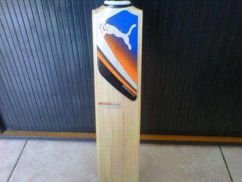 ** Brand New ** Puma Iridium GT Genuine English Willow** Super Huge Edge (SH) Adult **