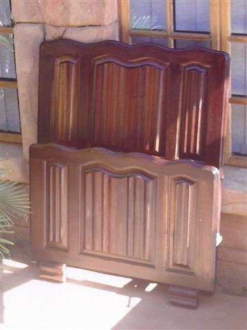 HEADBOARD & FOOTPIECE, umbuia.