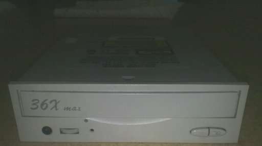 36 x CD-Rom Drive