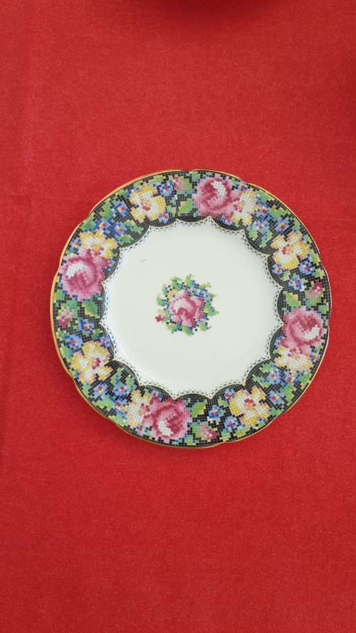 Paragon Gingham Rose Fine Bone China Tea Set